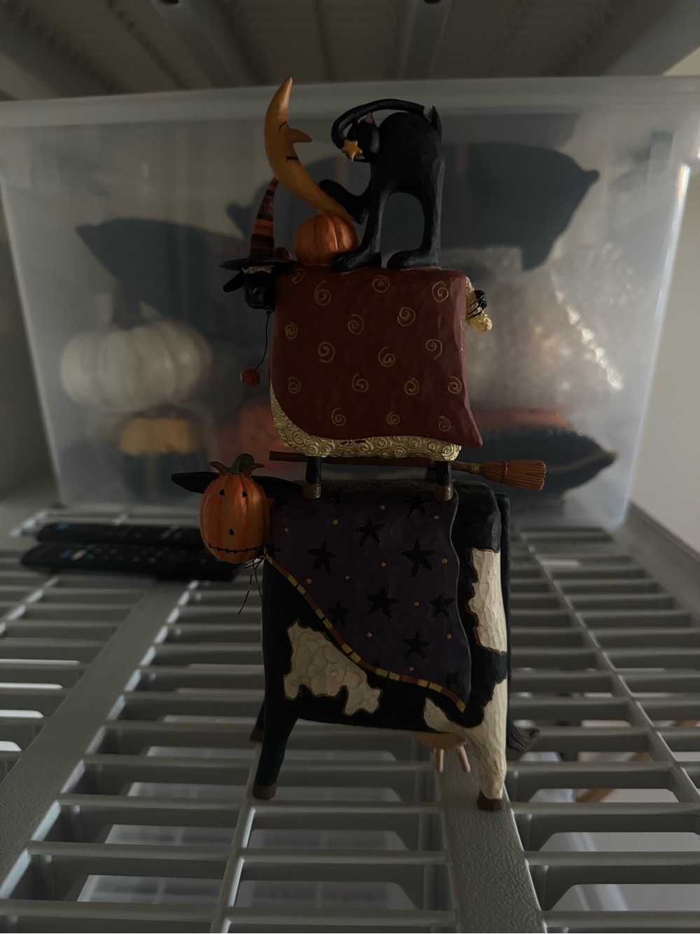 RARE Willie Raye Halloween Stacked Animal Figurine Decor